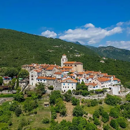Stunning In Appartamento Mošćenička Draga